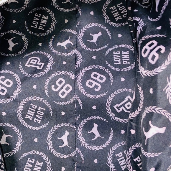 ⓈⓄⓁⒹVSPinK Duffel bag- {carry- on} - Picture 9 of 9